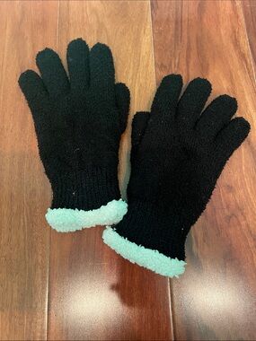 Cozy Black Fuzzy Gloves with Cream Sherpa Cuff - One Size
